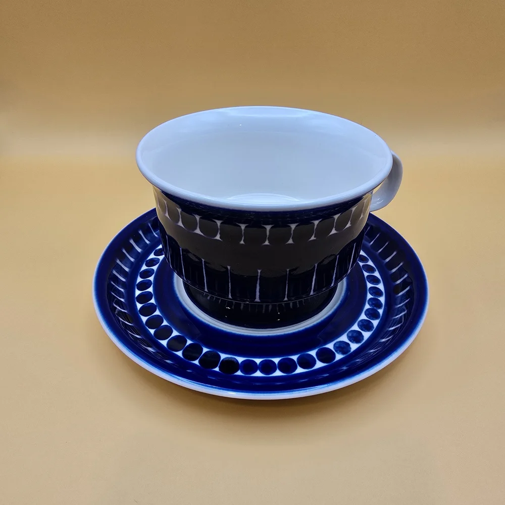 Vintage Arabia Of Finland Valencia tea cups & saucers designed by Ulla Procope